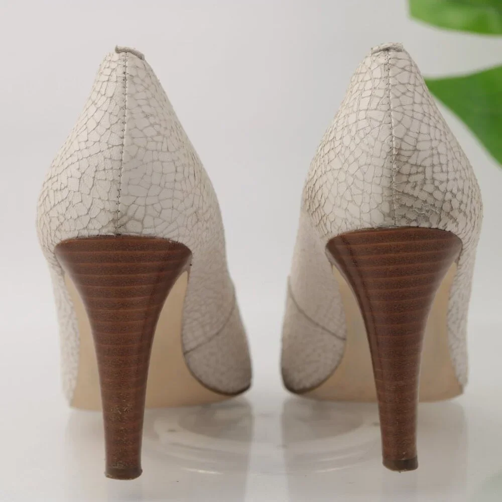 Tahari‎ Womens Naila Pump Size 7 Crackle White Leather Pointed Heels Dress Shoe